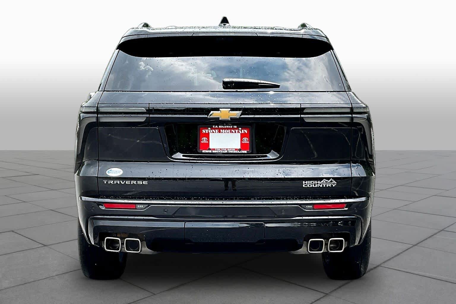 Used 2025 Chevrolet Traverse High Country w/ LPO, Floor Liner Package FWD image 9