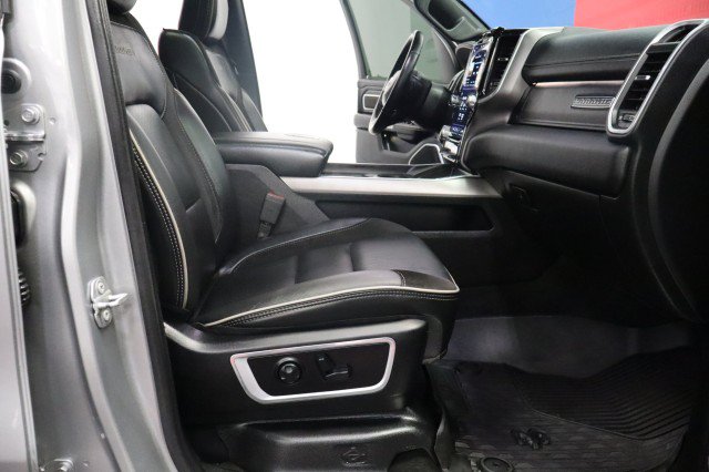 Used 2020 RAM 1500 Laramie w/ Sport Appearance Package AWD/4WD image 8