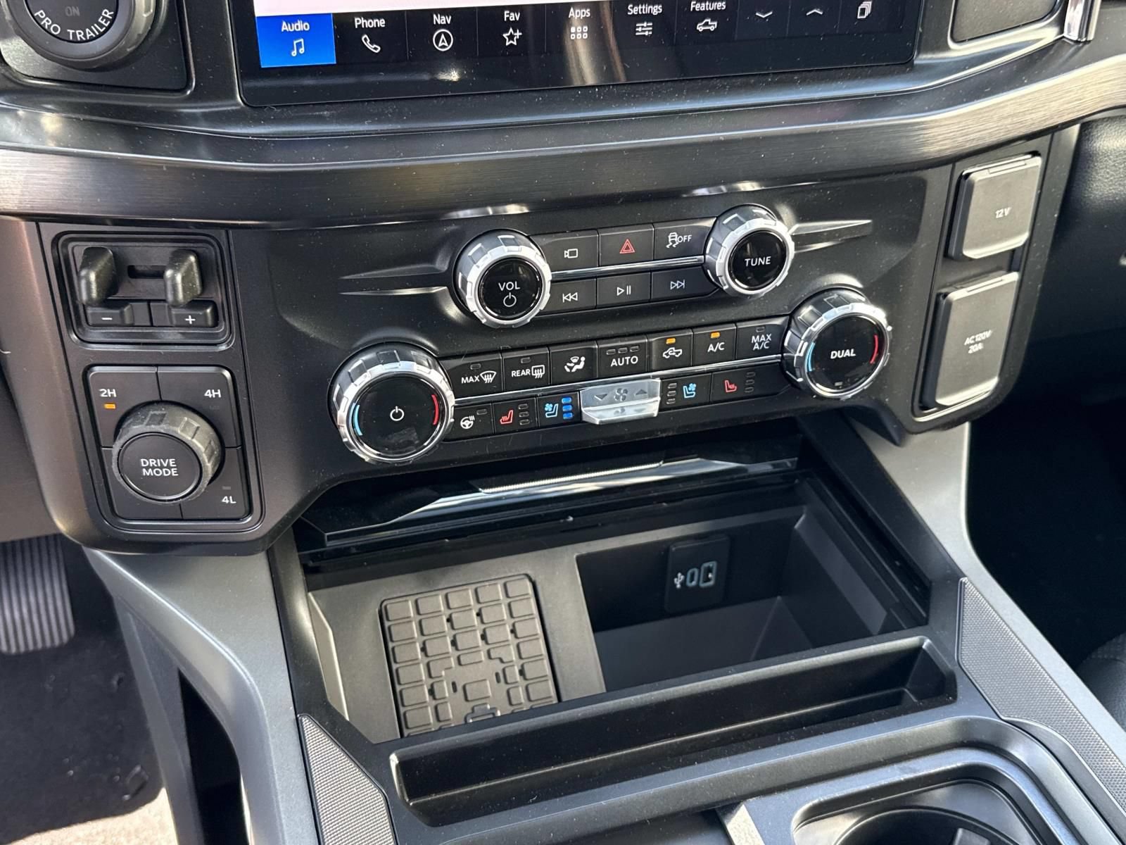 New 2026 Ford F350 Lariat w/ Lariat Ultimate Package AWD/4WD image 16