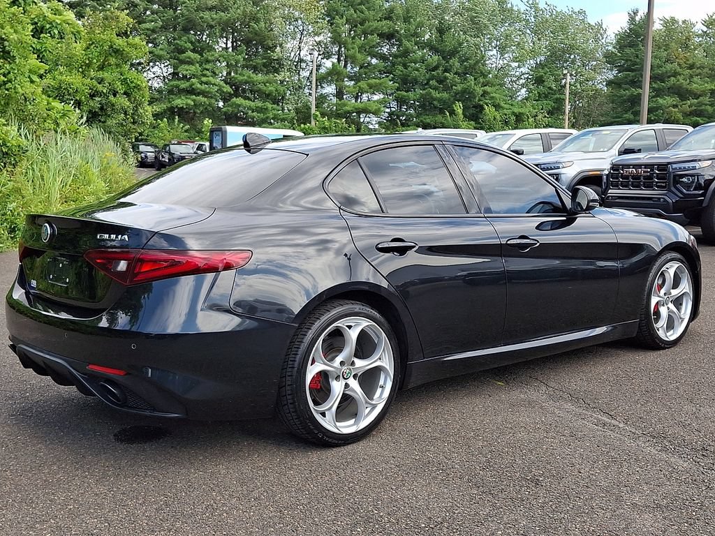 Used 2021 Alfa Romeo Giulia Ti Sport RWD image 6