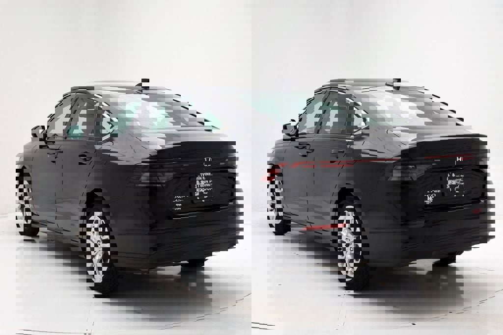 Used 2024 Honda Accord LX image 7