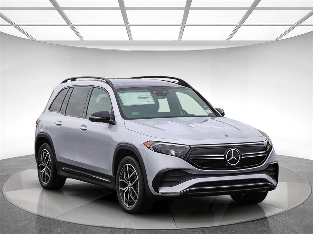 Used 2023 Mercedes-Benz EQB 350 4MATIC SUV image 5