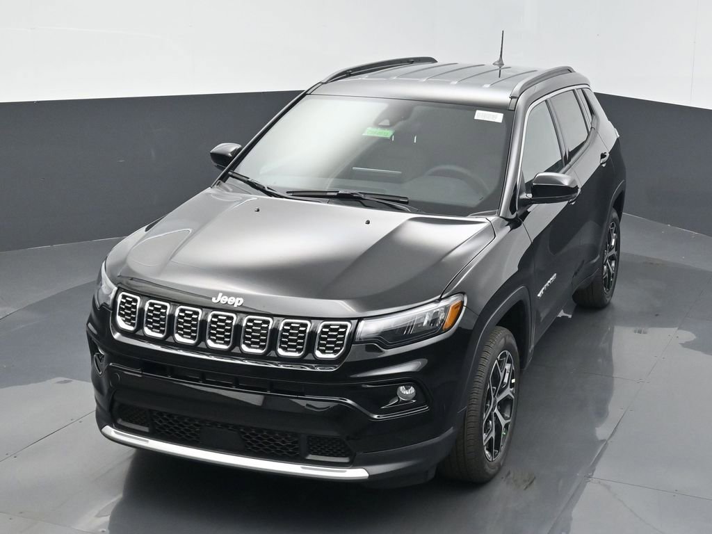 Used 2025 Jeep Compass Limited image 36