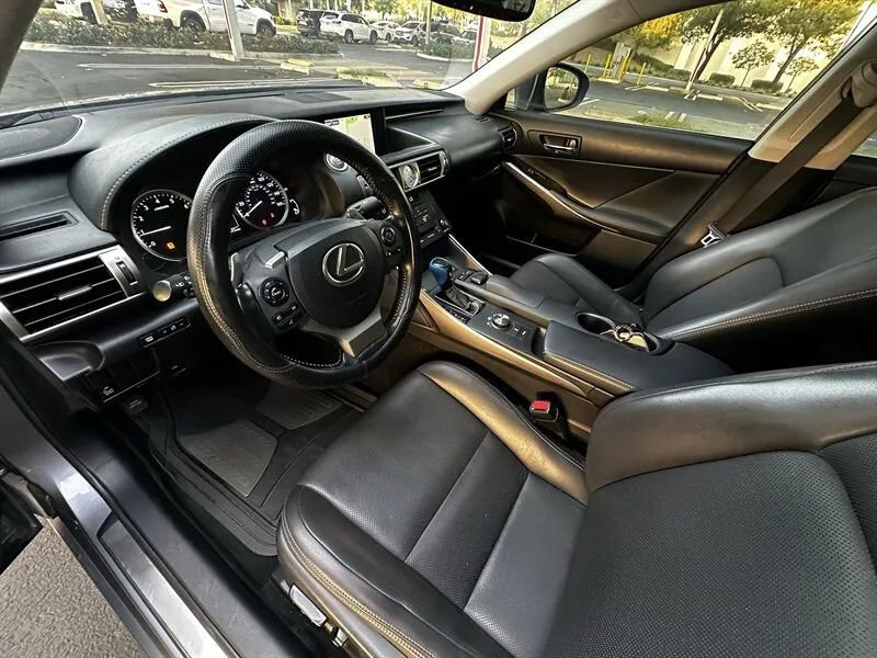 Used 2016 Lexus IS 200t w/ Navigation System Package RWD image 33