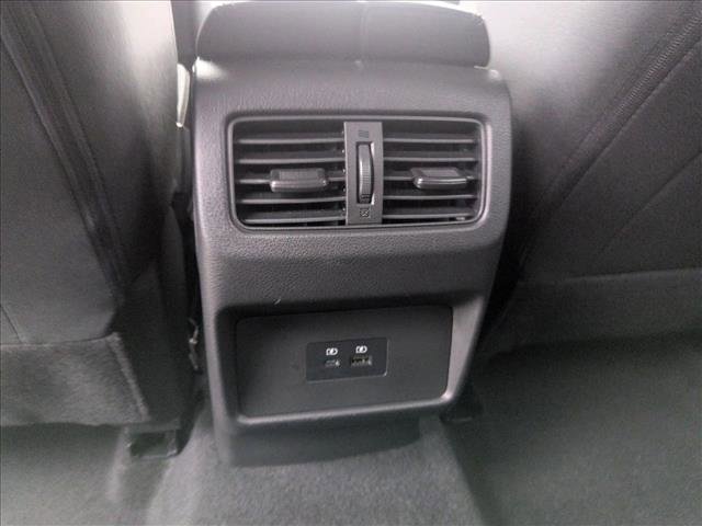 Used 2023 Nissan Rogue SV image 17