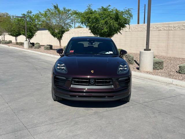 Used 2024 Porsche Macan image 3