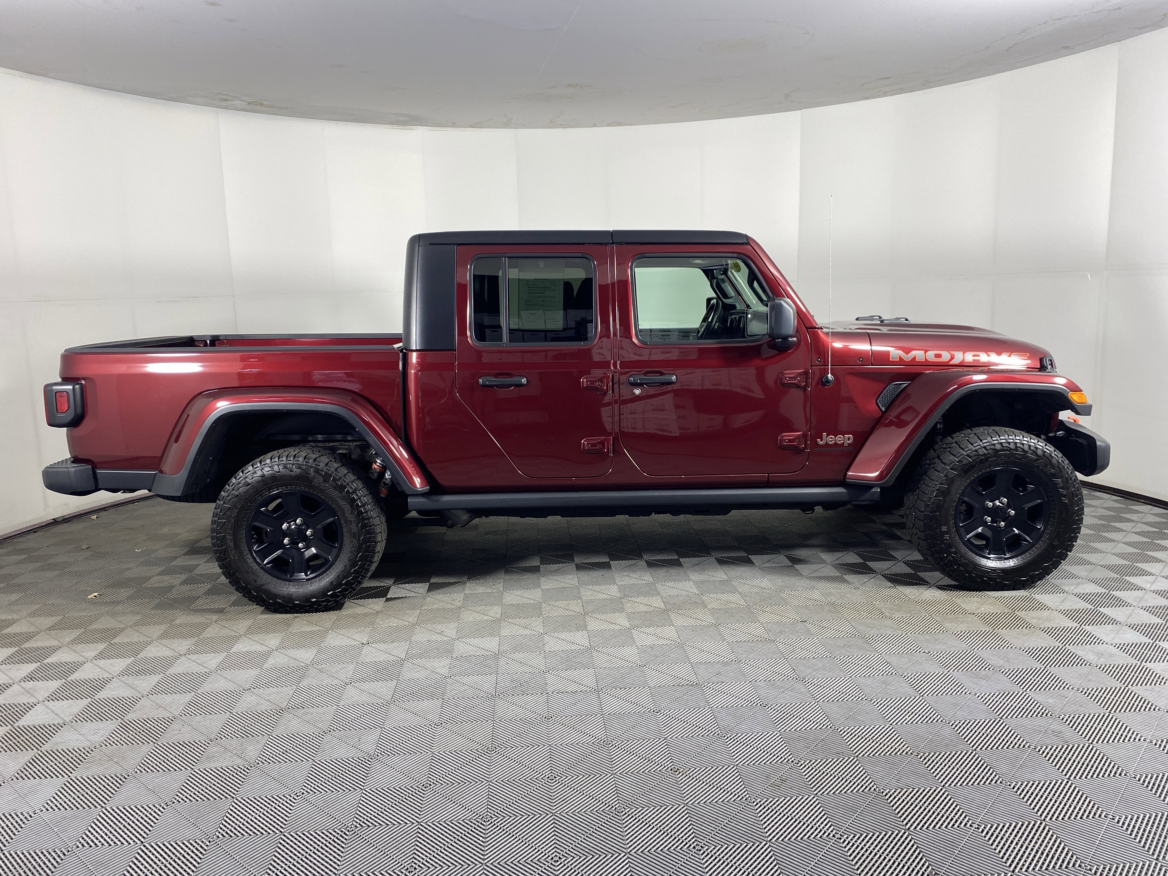 Used 2022 Jeep Gladiator Mojave w/ Cold Weather Group AWD/4WD image 6