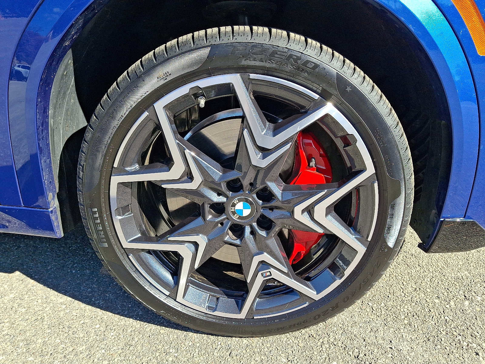 Used 2025 BMW X2 M35i w/ Premium Package image 8