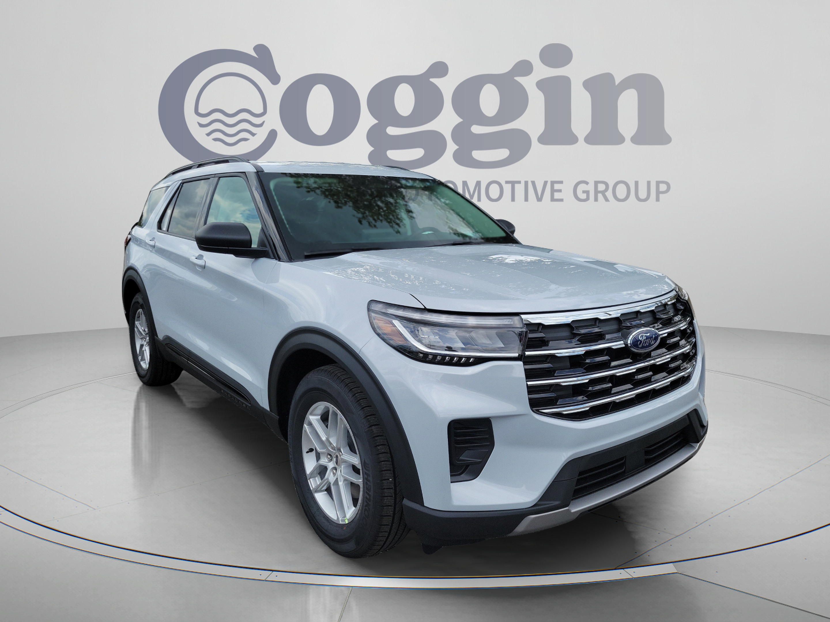 New 2026 Ford Explorer Active RWD image 4