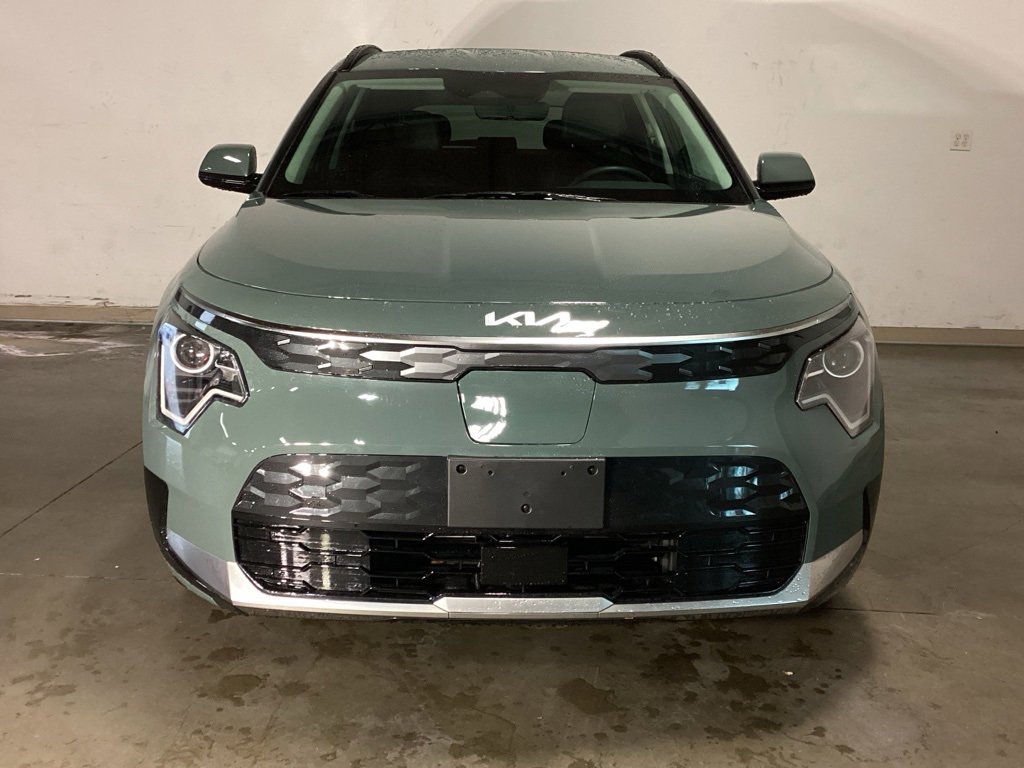 Used 2025 Kia Niro Wind w/ Wind Preserve Package image 17