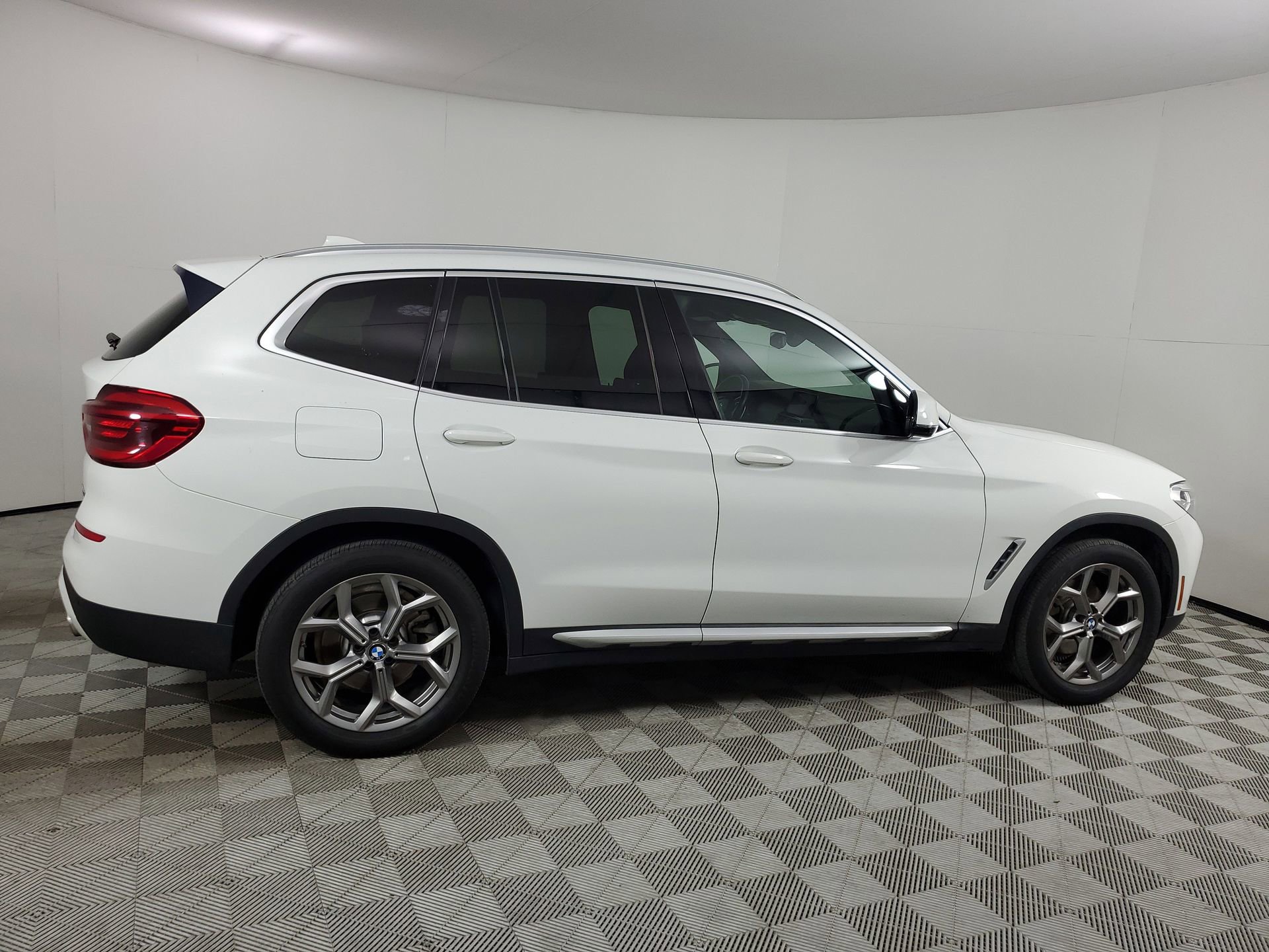 Used 2020 BMW X3 xDrive30i w/ Premium Package image 12