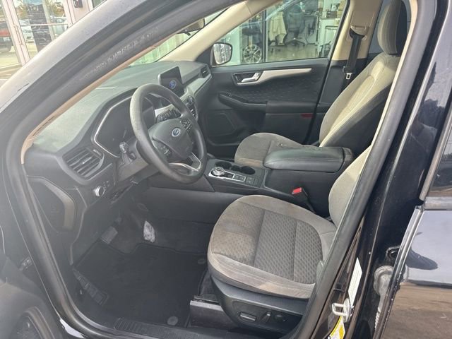 Used 2020 Ford Escape SE image 12