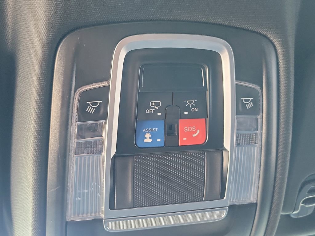 Used 2024 RAM 1500 Laramie AWD/4WD image 15