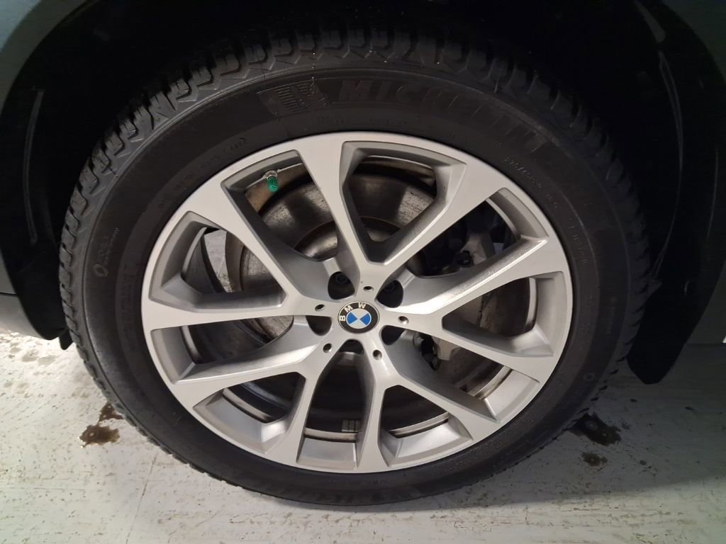 Used 2022 BMW X5 xDrive40i w/ Premium Package AWD/4WD image 11