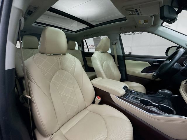 Used 2022 Toyota Highlander Platinum image 31