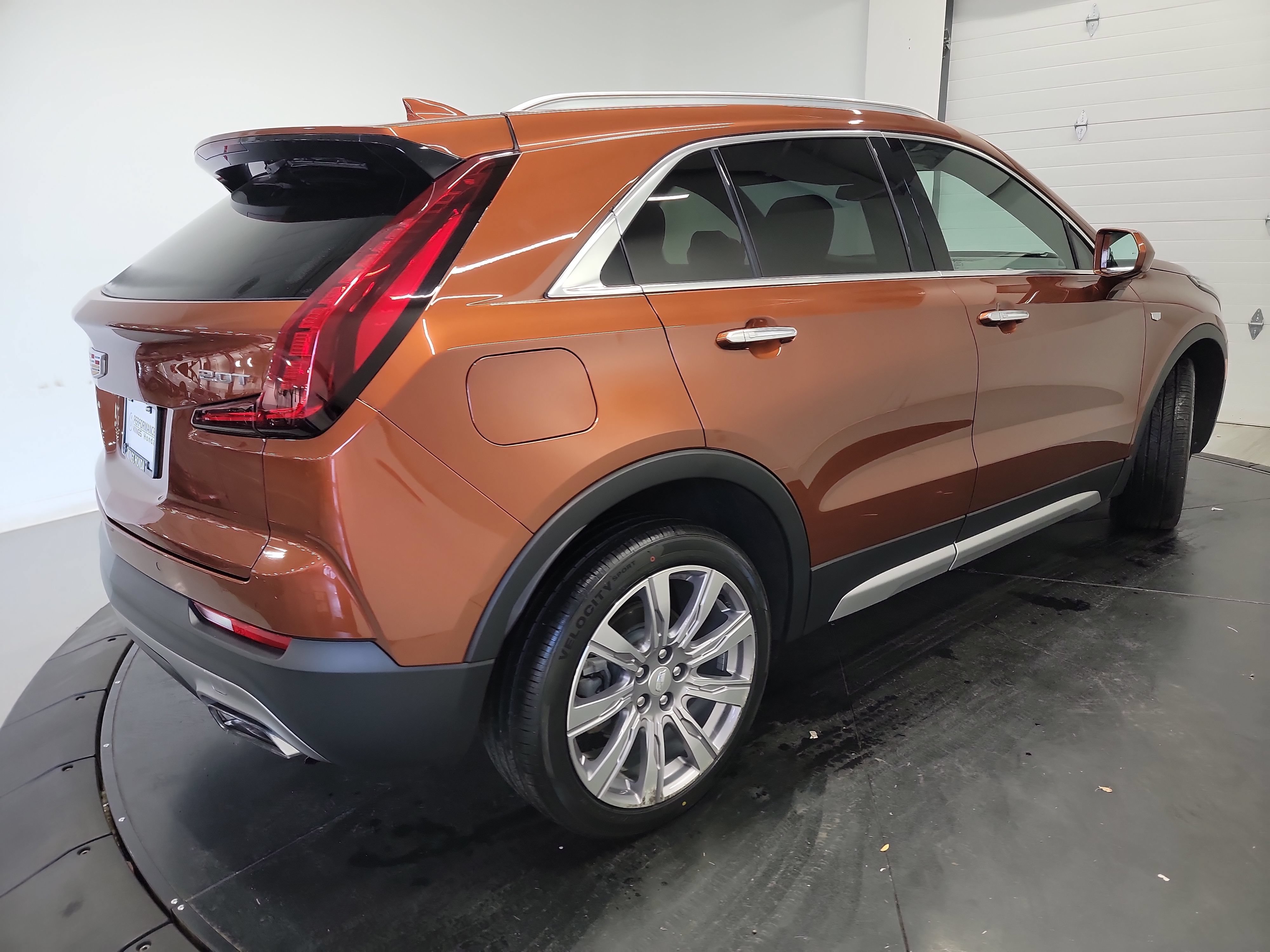 Used 2019 Cadillac XT4 Premium Luxury AWD/4WD image 9