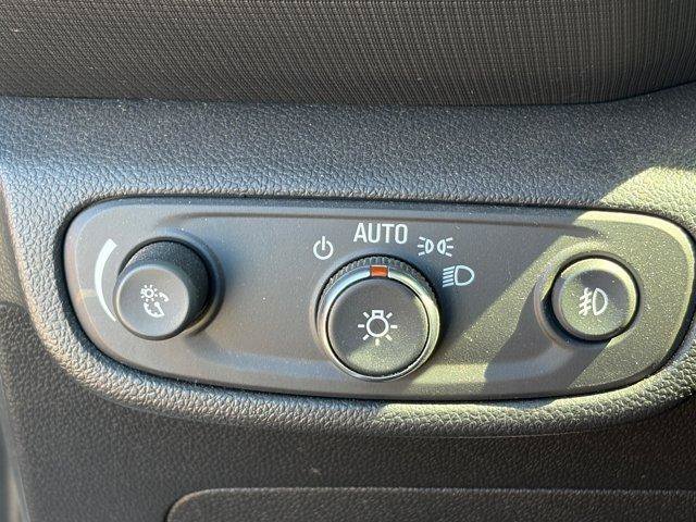 Used 2022 Chevrolet TrailBlazer LT w/ Confidence II Package FWD image 9