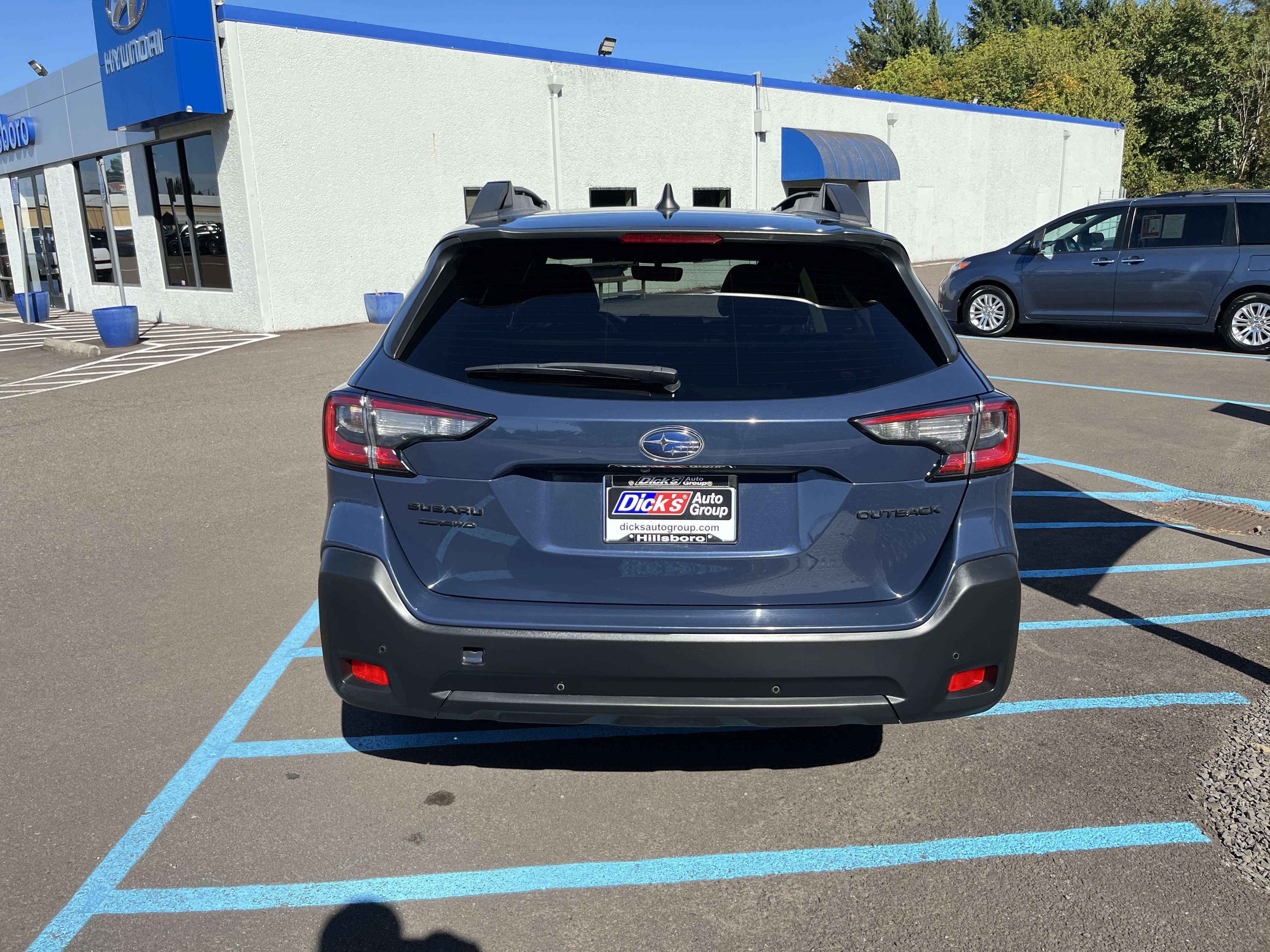 Used 2023 Subaru Outback Onyx Edition image 4