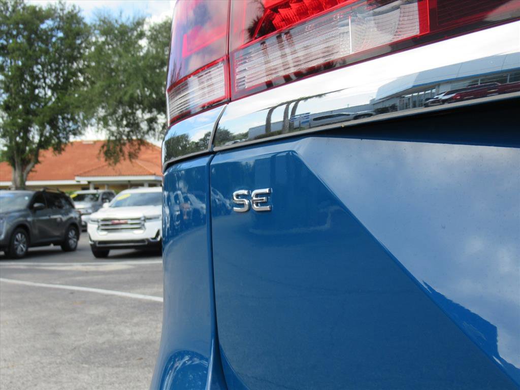 Used 2025 Volkswagen Atlas SE image 8