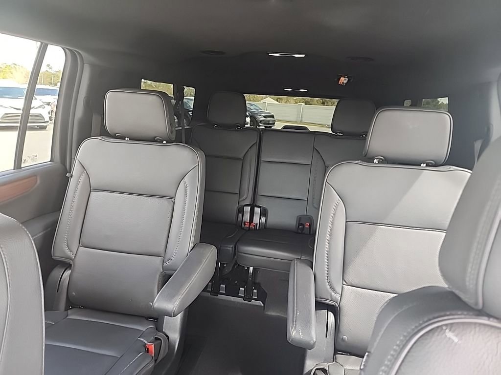 Used 2025 GMC Yukon XL Denali image 14