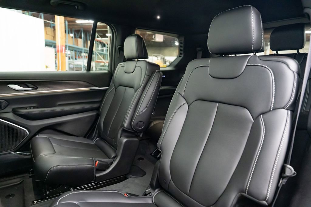 New 2026 Jeep Grand Cherokee L Limited AWD/4WD image 27