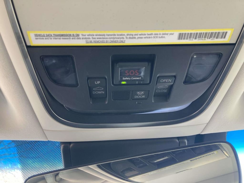 Used 2019 Lexus LS 500 w/ Accessory Package (Z2) image 18