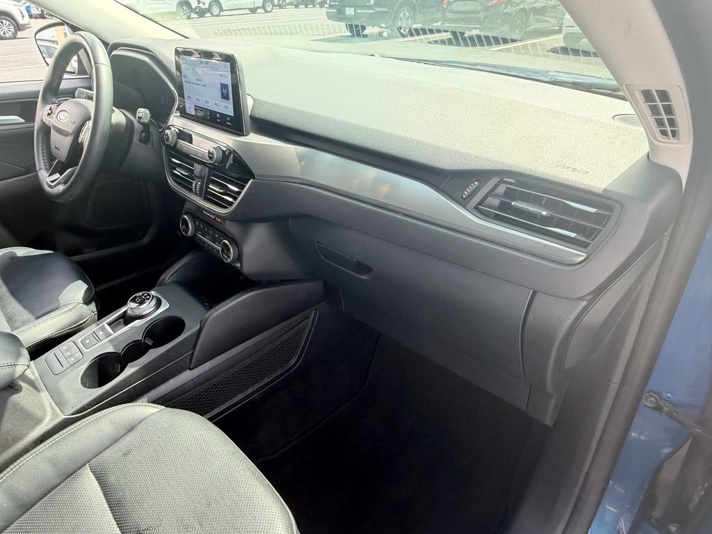 Used 2022 Ford Escape Titanium AWD/4WD image 18