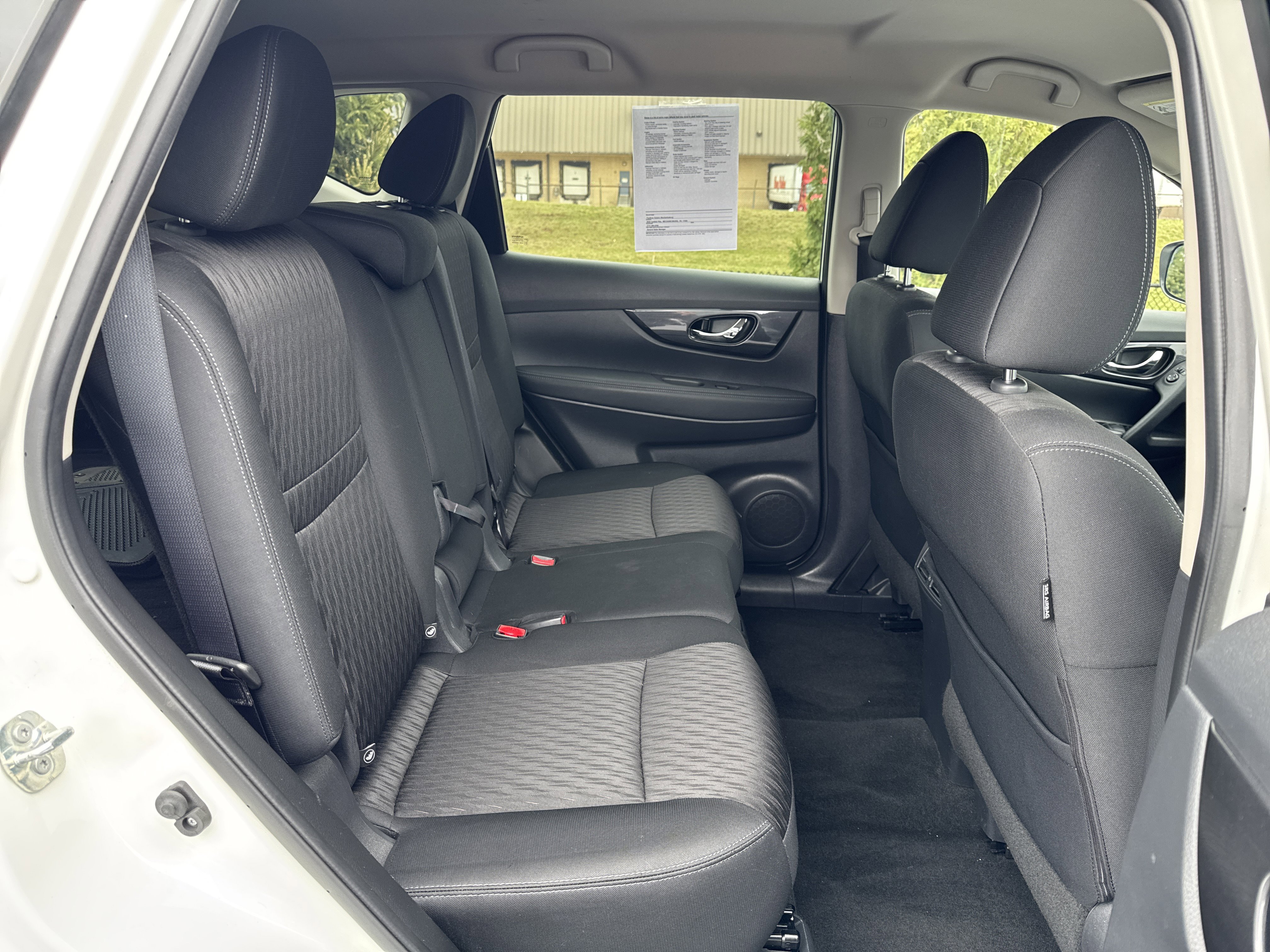 Used 2018 Nissan Rogue SV image 13