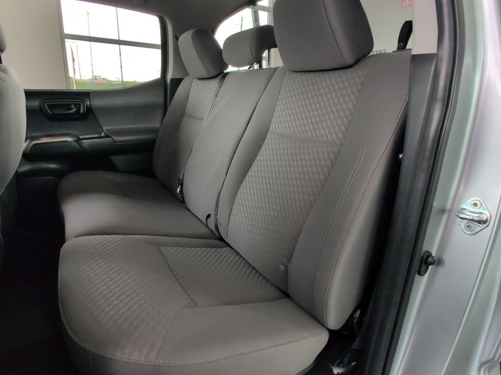 Used 2022 Toyota Tacoma SR5 w/ Technology Package RWD image 16