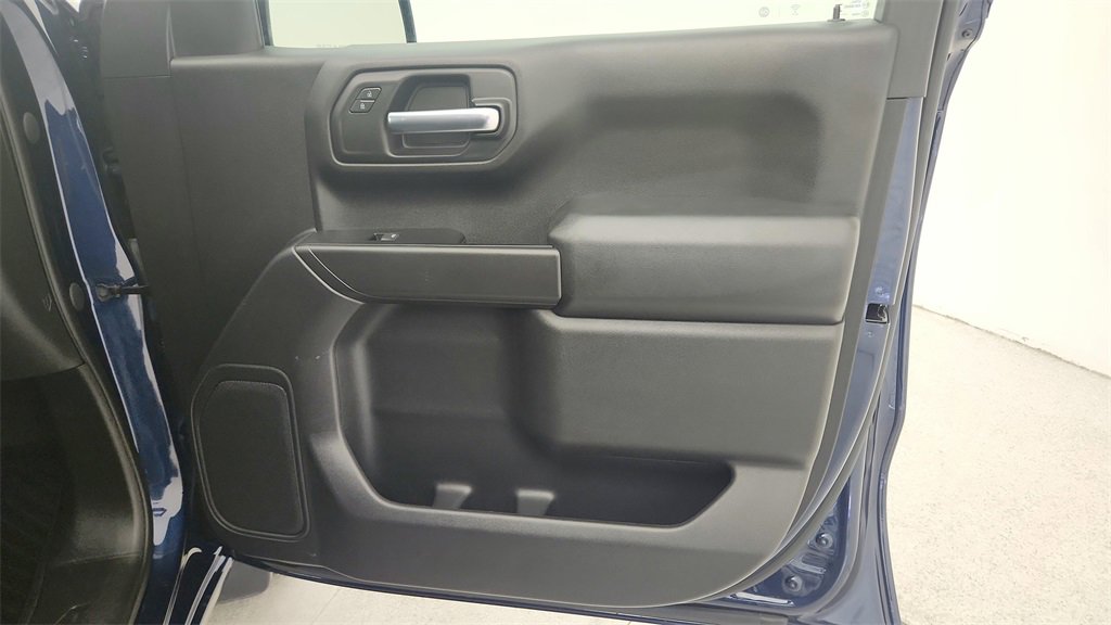 Certified 2023 Chevrolet Silverado 1500 Custom w/ LPO, Dark Essentials Package image 33