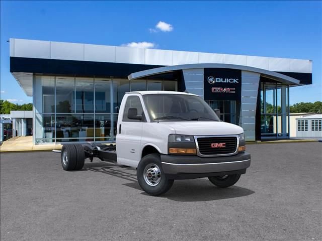 New 2025 GMC Savana 4500 4500 Van
