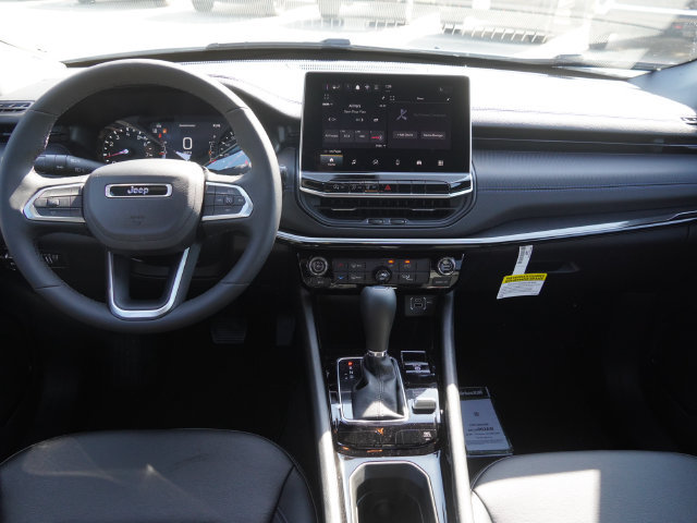 New 2026 Jeep Compass Latitude AWD/4WD image 5