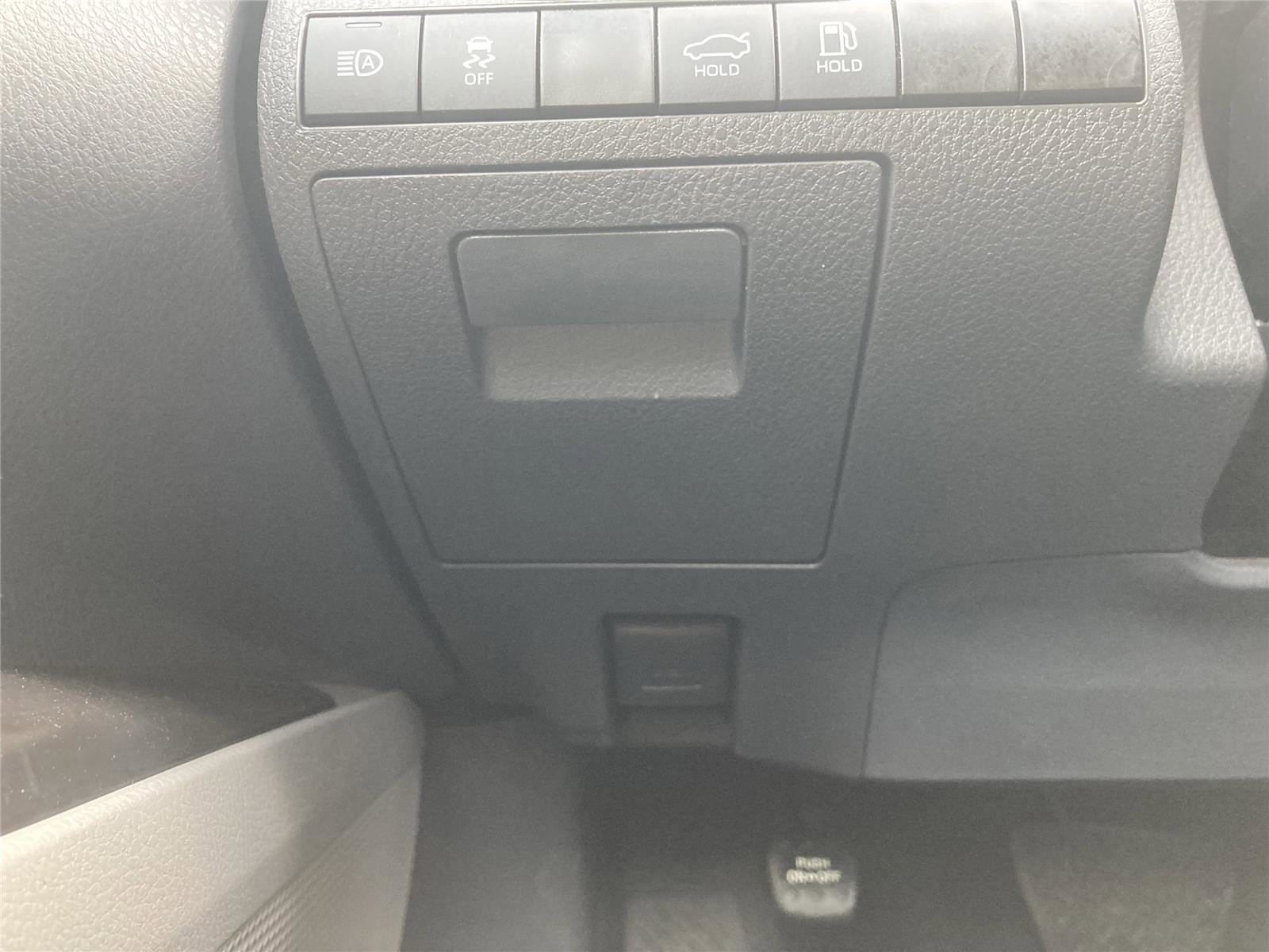 Used 2024 Toyota Camry SE image 19