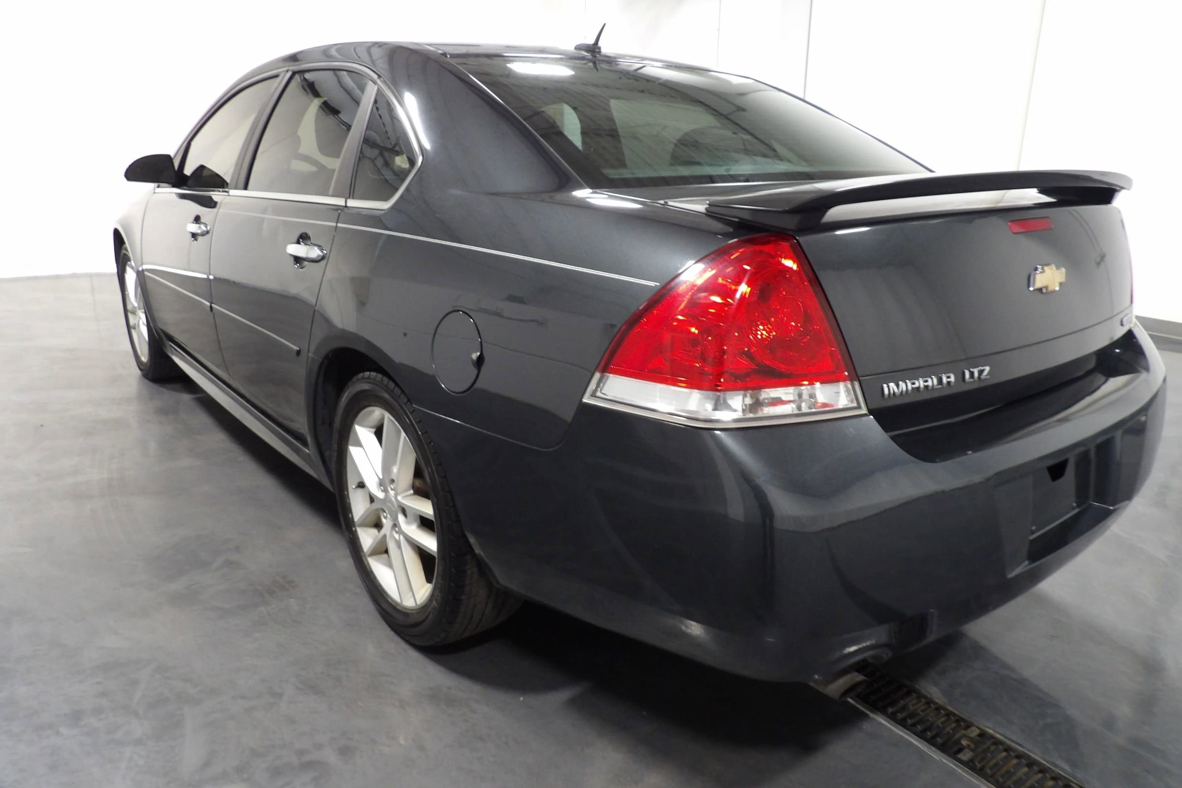 Used 2016 Chevrolet Impala LTZ image 5