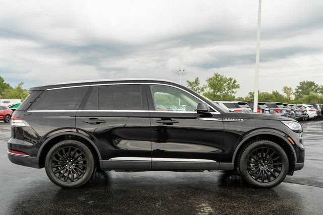 Used 2020 Lincoln Aviator Reserve w/ Elements Package Plus AWD/4WD image 5