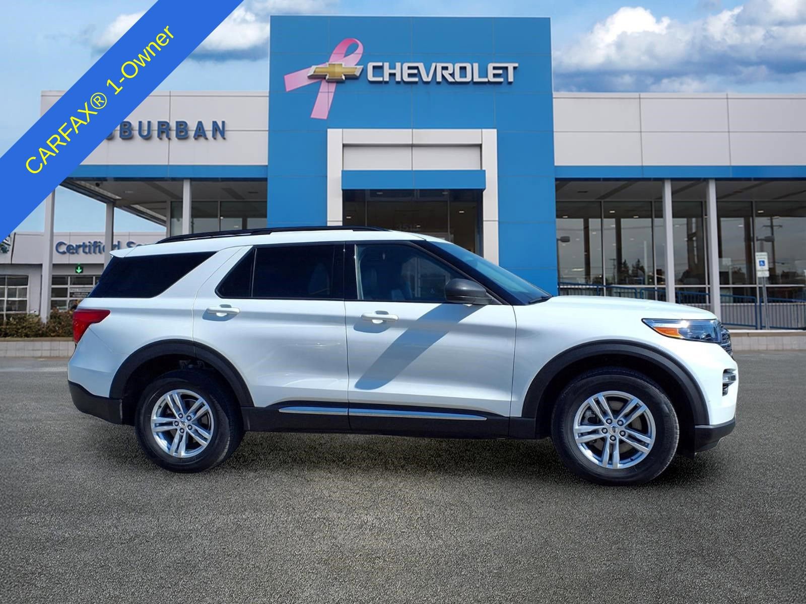 Used 2023 Ford Explorer XLT w/ Equipment Group 202A AWD/4WD image 5