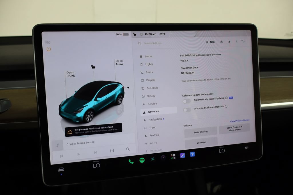 Used 2022 Tesla Model Y Long Range AWD/4WD image 38