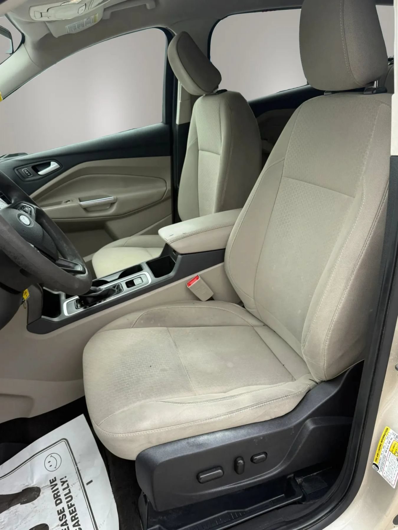 Used 2018 Ford Escape SE FWD image 14