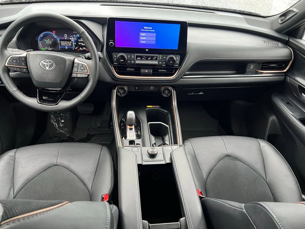 Certified 2025 Toyota Grand Highlander AWD Hybrid image 17