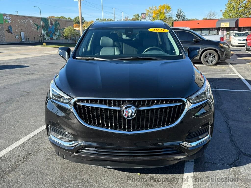 Used 2021 Buick Enclave Premium w/ Sun and Sites Package image 4