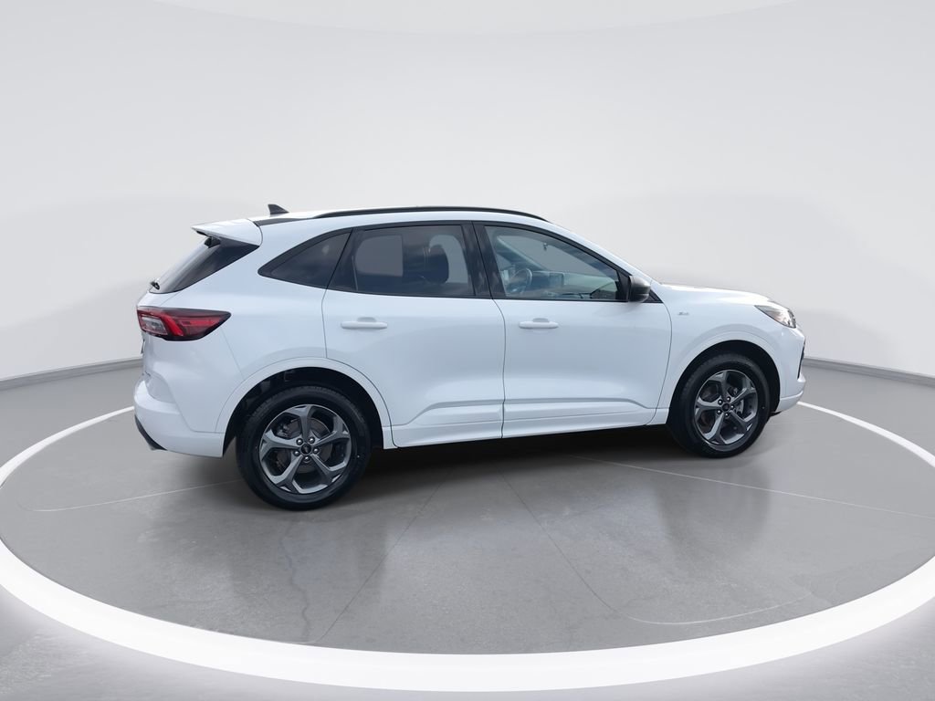Used 2023 Ford Escape ST-Line AWD/4WD image 8