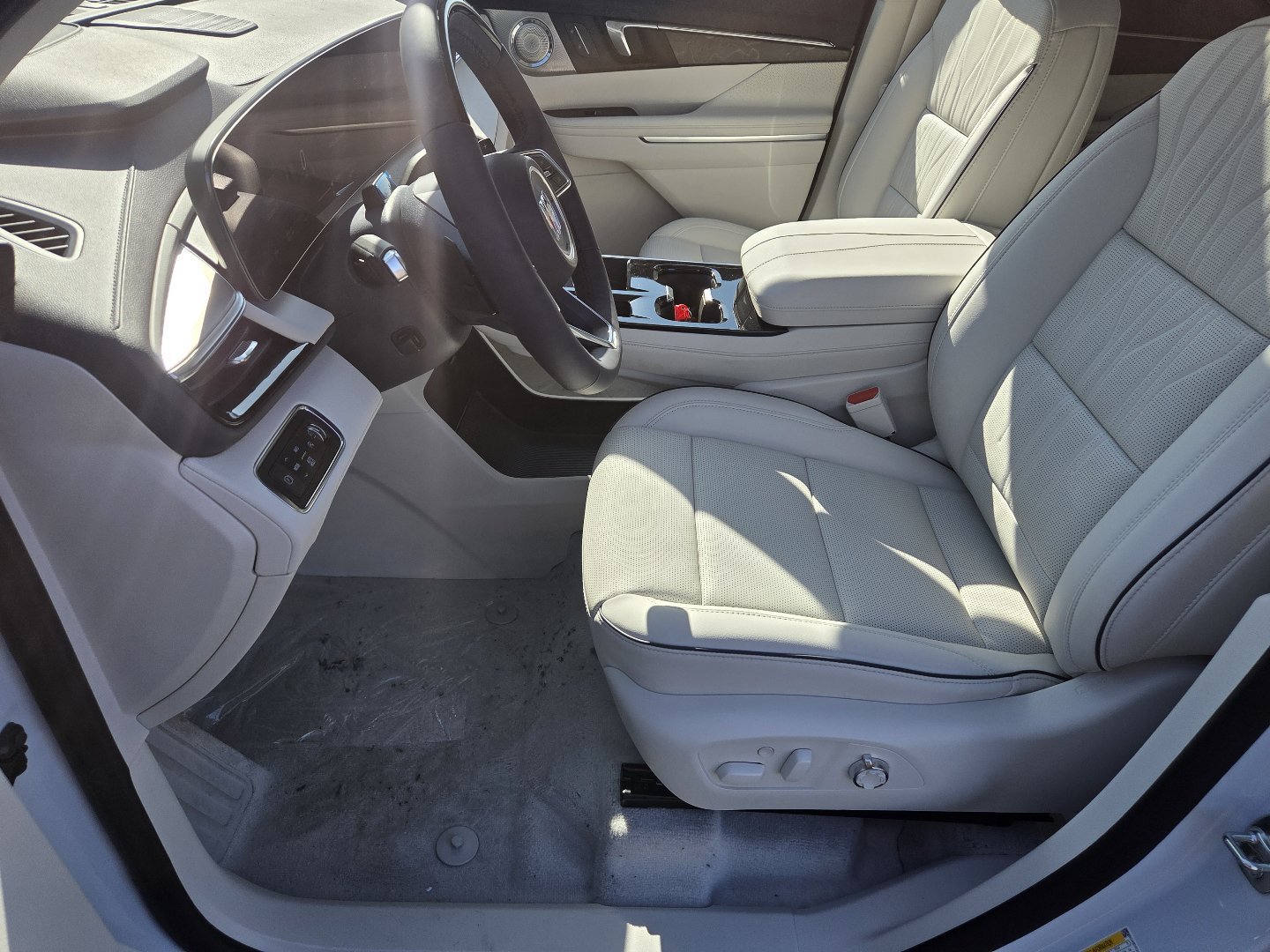 New 2027 Buick Enclave Avenir w/ LPO, Floor Liner Package AWD/4WD image 27