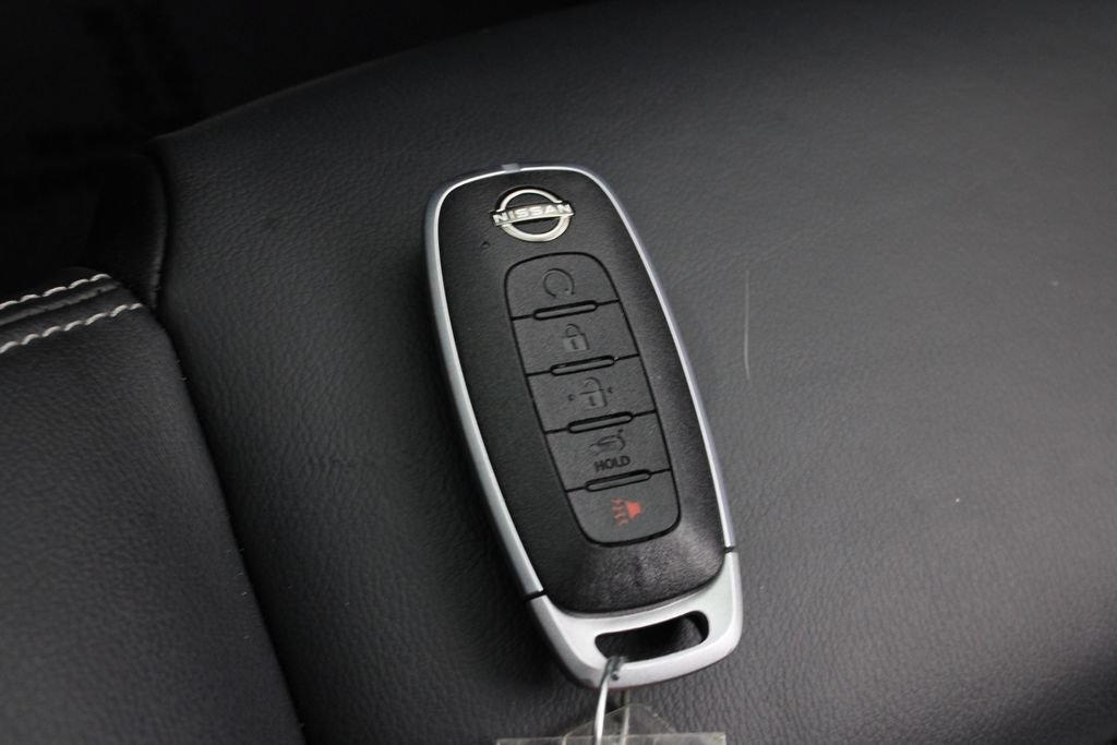 Certified 2026 Nissan Rogue SL FWD image 31