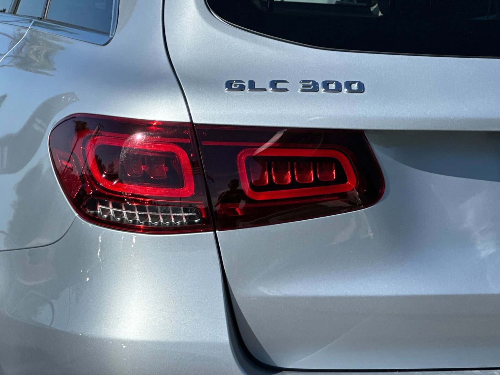 Certified 2022 Mercedes-Benz GLC 300 w/ Premium Package Lite image 32