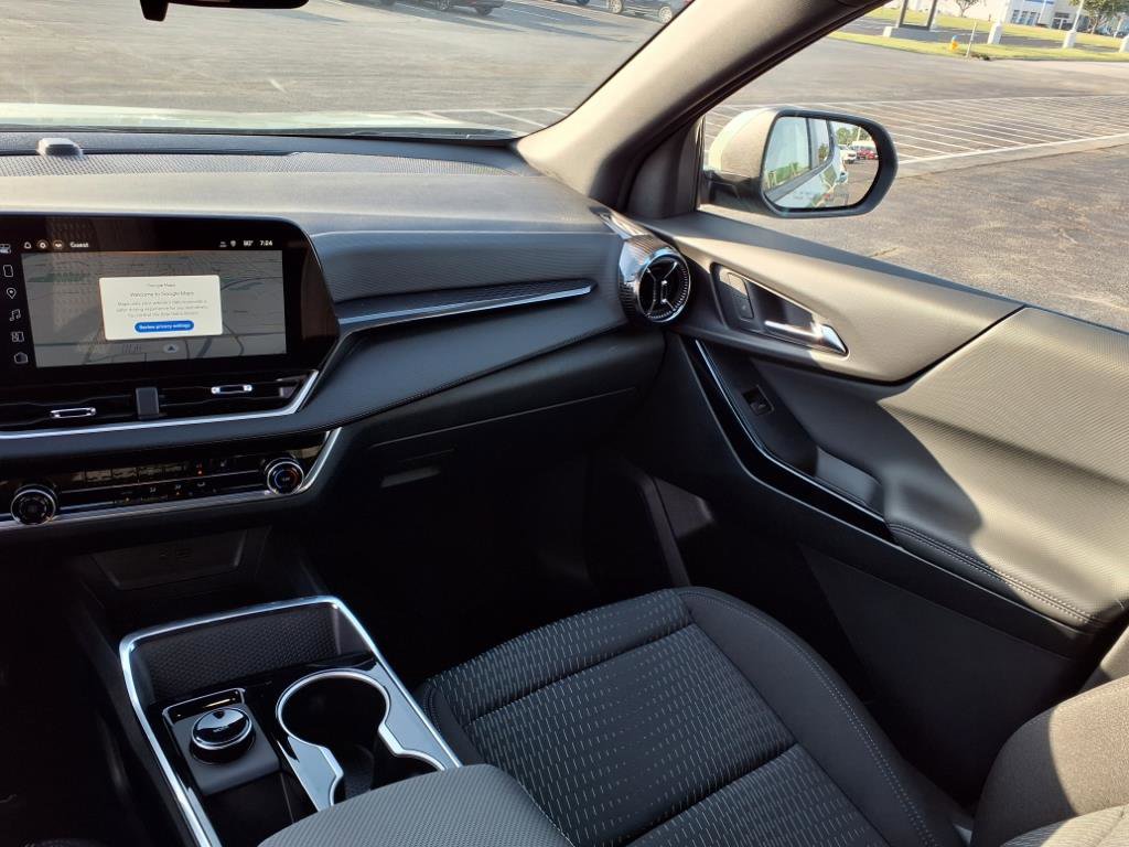 New 2026 Chevrolet Equinox LT image 13