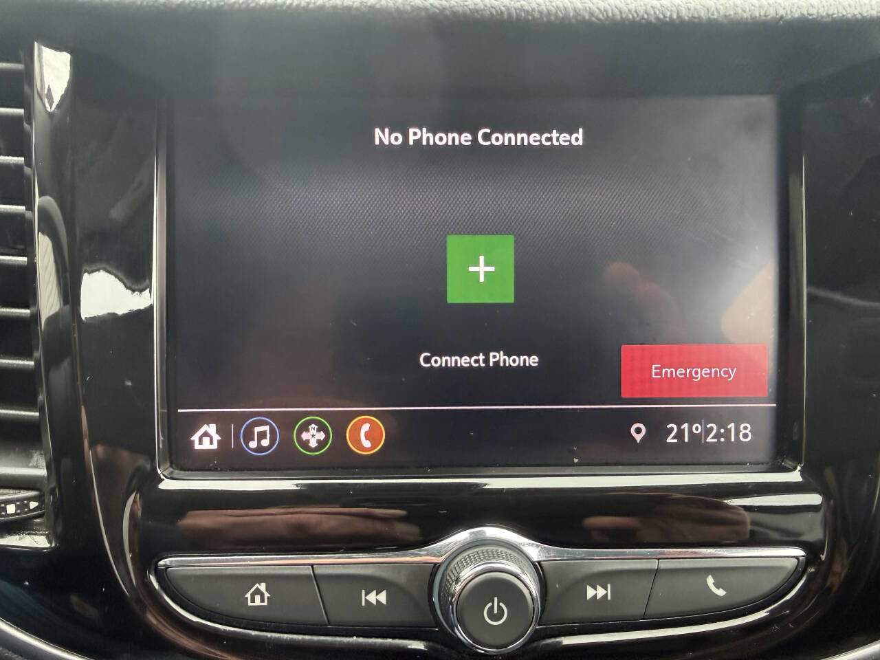 Used 2021 Chevrolet Trax LT w/ LT Convenience Package image 18