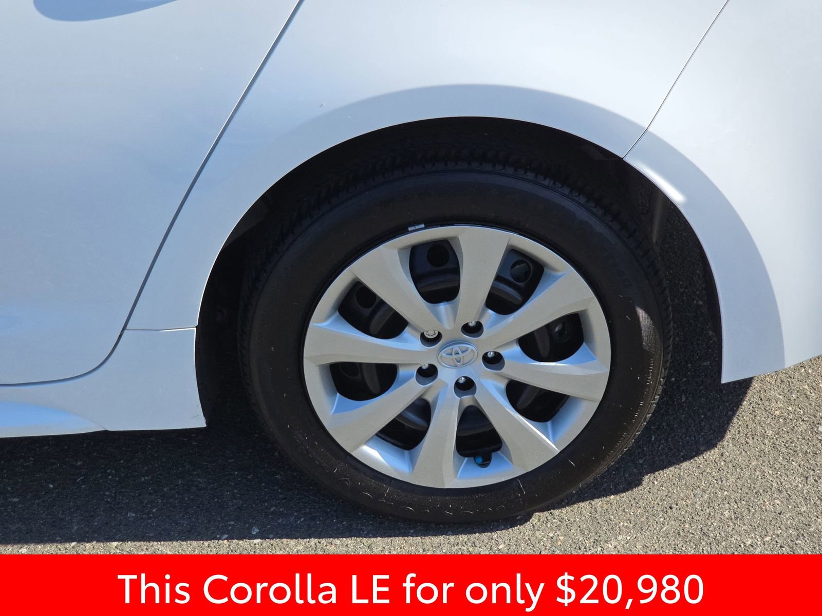 Used 2024 Toyota Corolla LE image 36