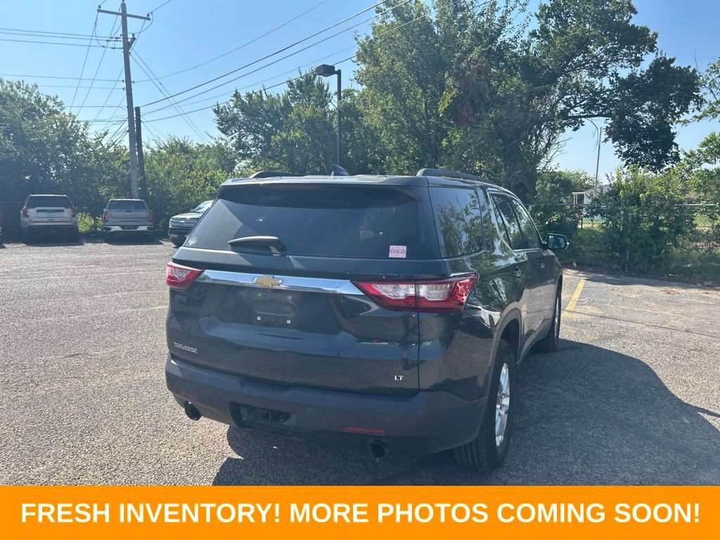 Used 2020 Chevrolet Traverse LT FWD image 3