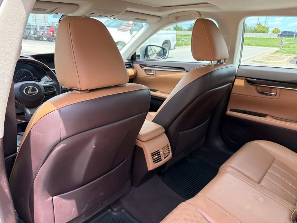 Used 2016 Lexus ES 350 w/ Luxury Package w/Wood Trim FWD image 13
