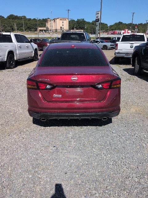 Used 2024 Nissan Altima 2.5 SR w/ SR Premium Package FWD image 5